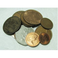 GREAT BRITAIN UK 1918-1982 . FARTHING - FIFTY 50 PENCE . COINS IN  A HOARD